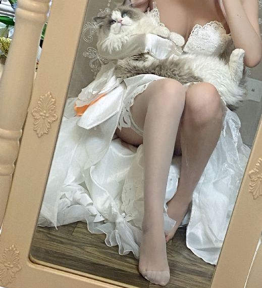 李采潭漂亮女客栈