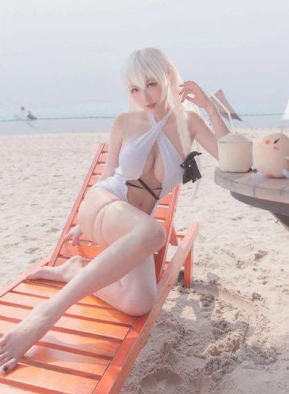善良的秘书滋润2