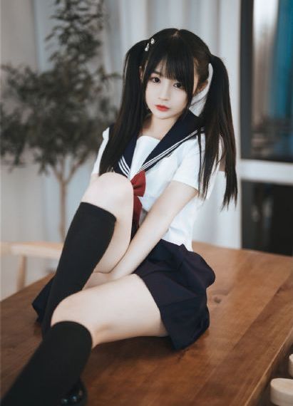 丰满的女教师电影