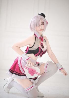 裙子里的怪兽